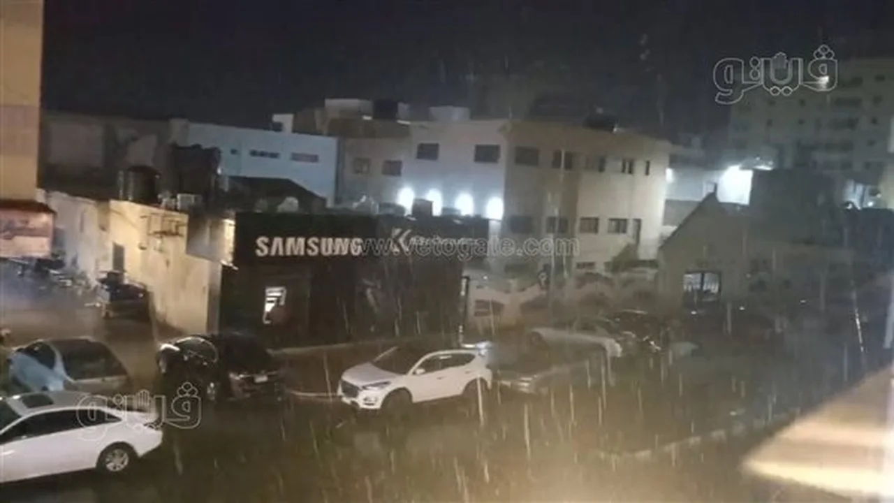 أمطار غزيرة تضرب مطروح مع تسجيل انخفاض ملحوظ في درجات الحرارة